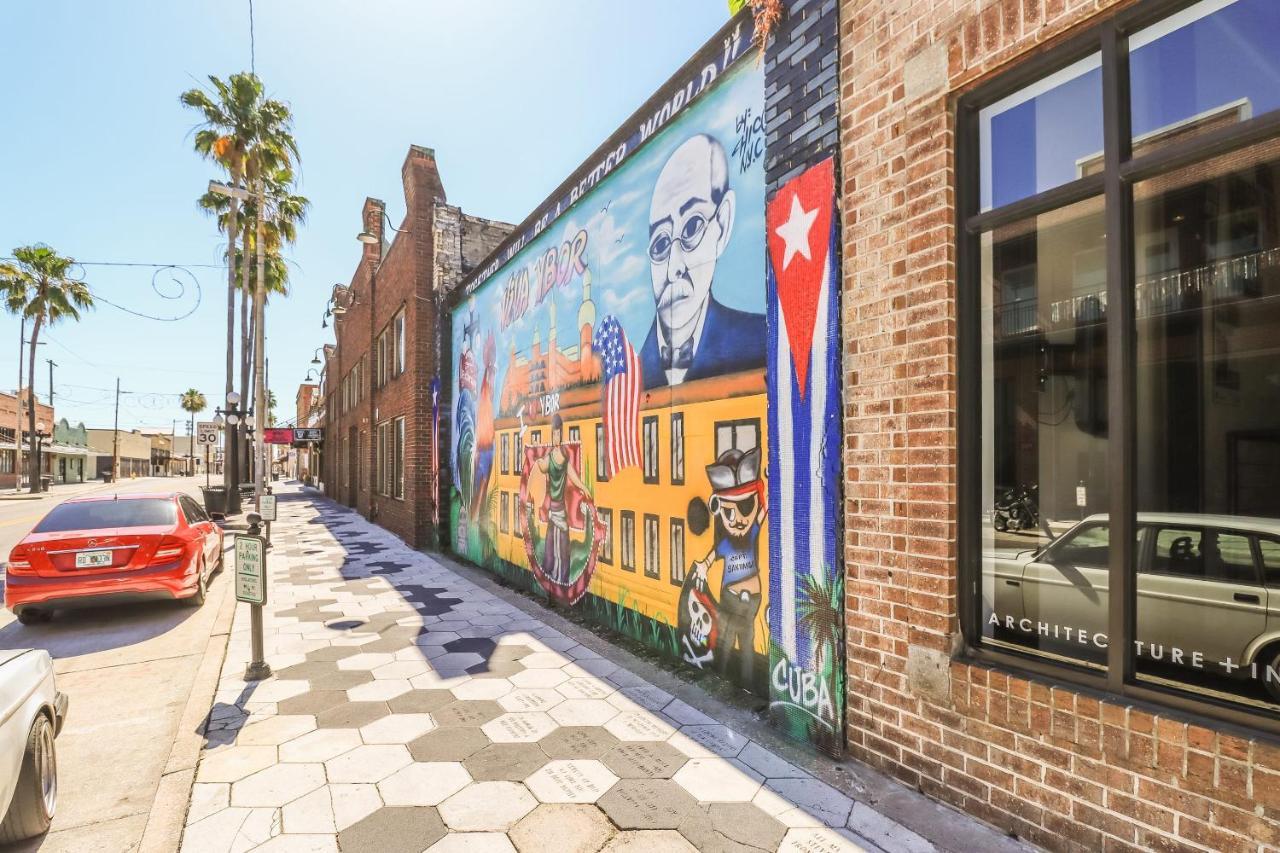 Frontdesk 1910 E 7Th Ave Apts Historic Ybor Tampaアパートメント エクステリア 写真